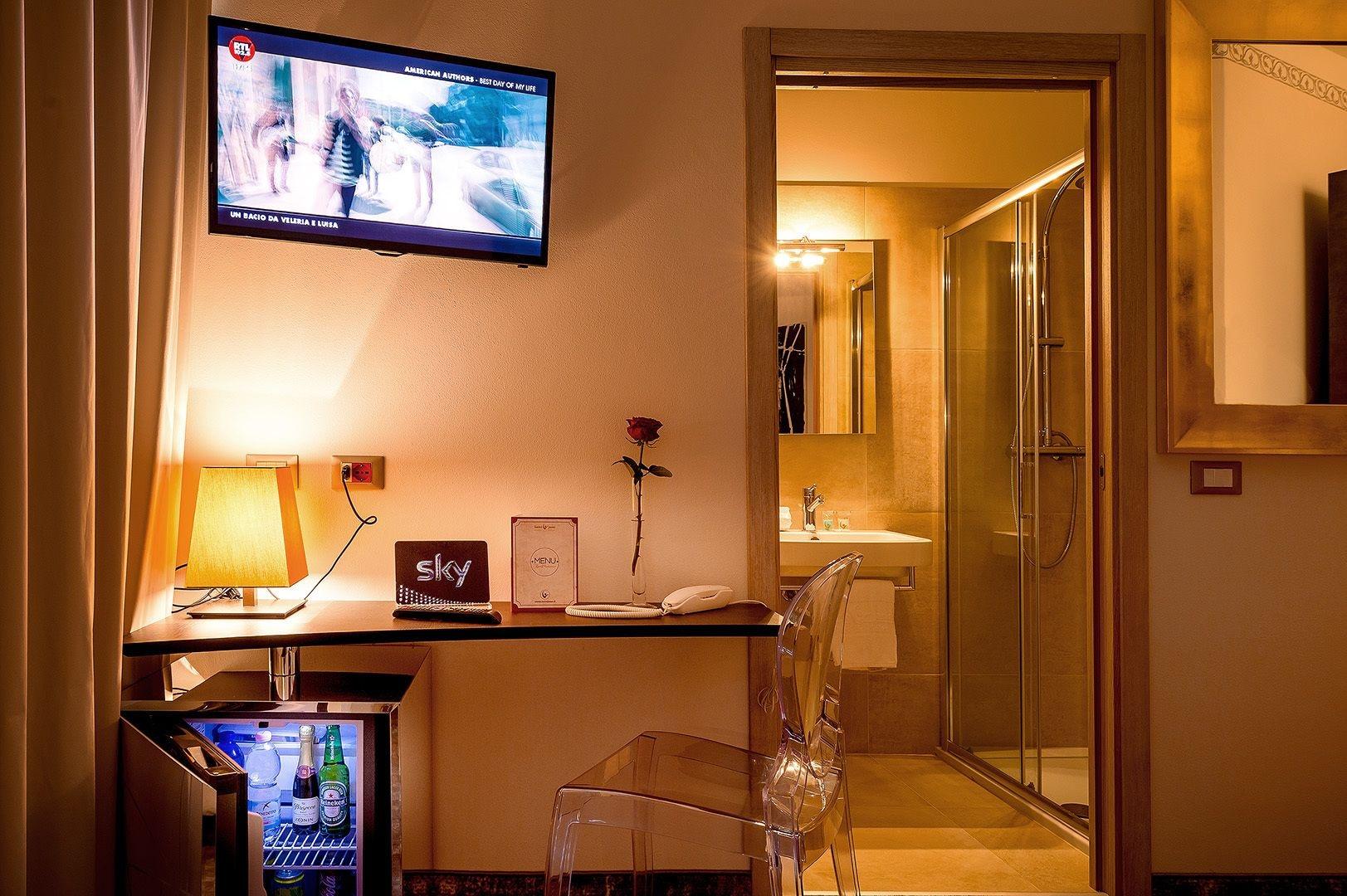 Hotel Corona Tirano Buitenkant foto